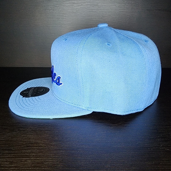 MITCHELL & NESS LOS ANGELES LAKERS FITTED HAT - Picture 3 of 5